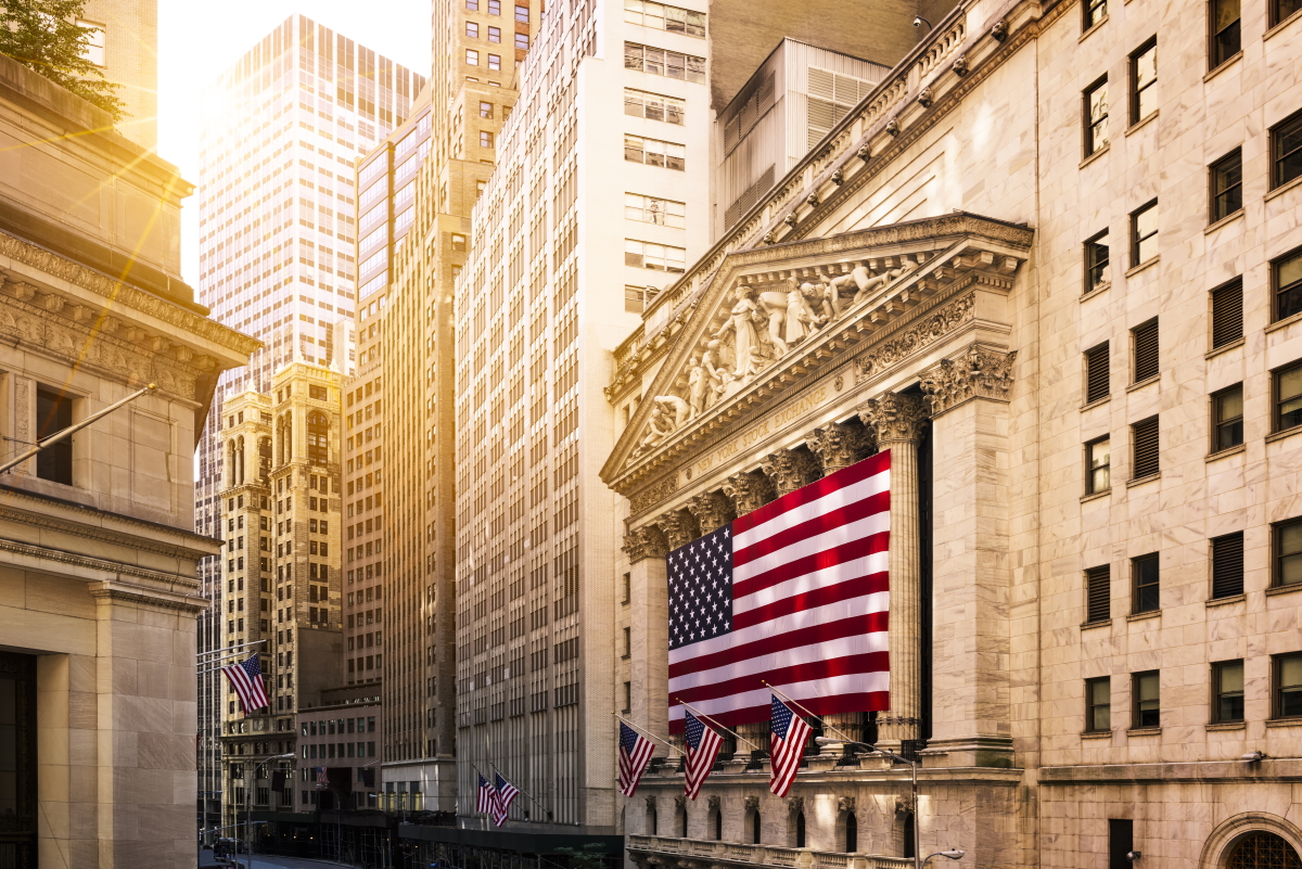 US equities face risks amid AI uncertainty and economic pressures